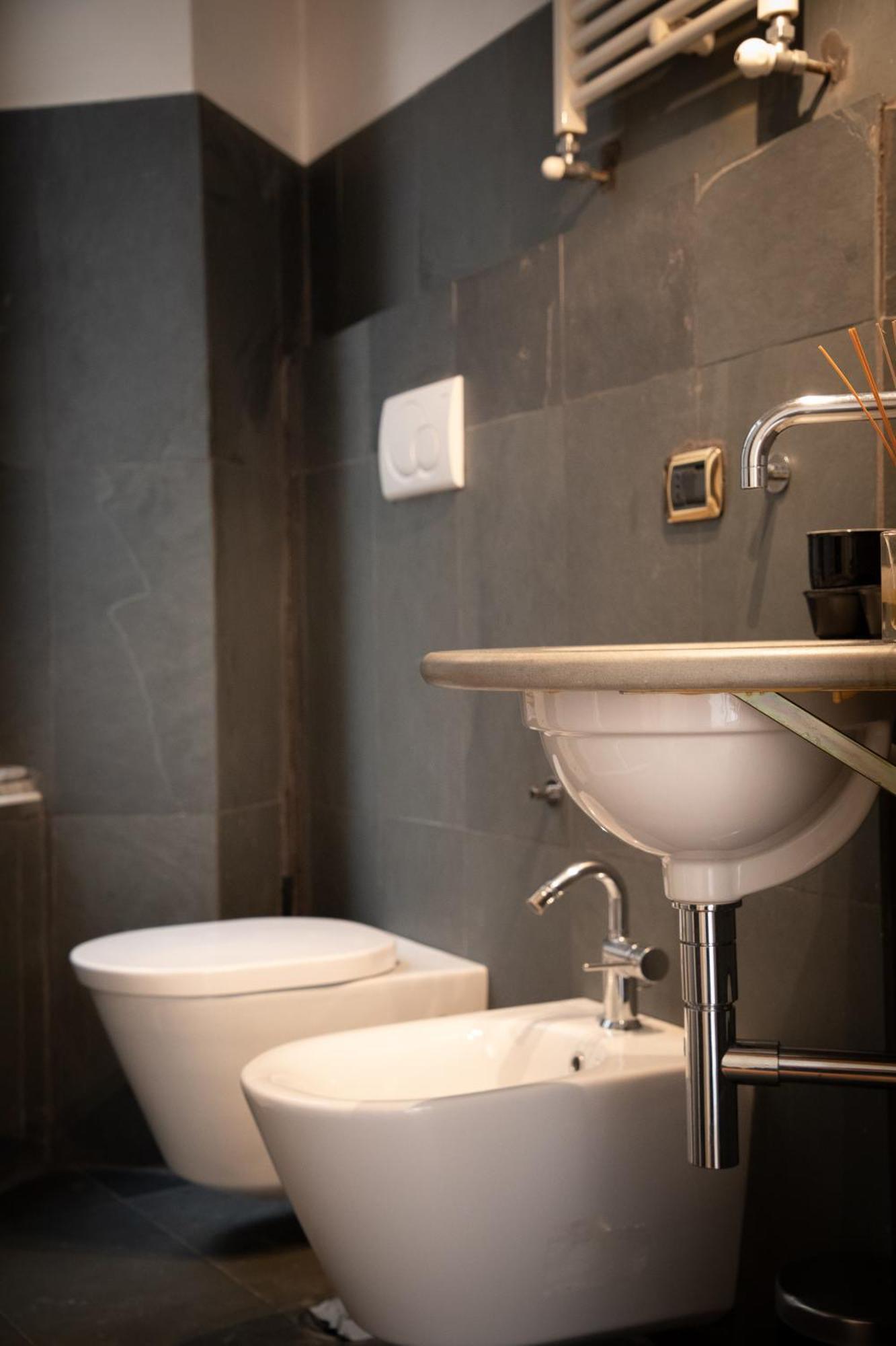La Minerva Luxury Suite ซาแลร์โน ภายนอก รูปภาพ